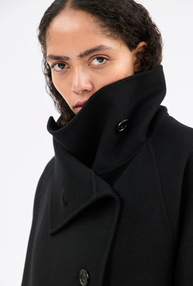 DOUBLE FACE Mantel, Jet Black from ODEEH 