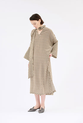 Chevrons Kleid, Mink from ODEEH 